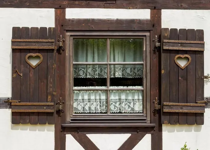 Vakantiehuis Reetdach In Mit Gepflegtem Garten *