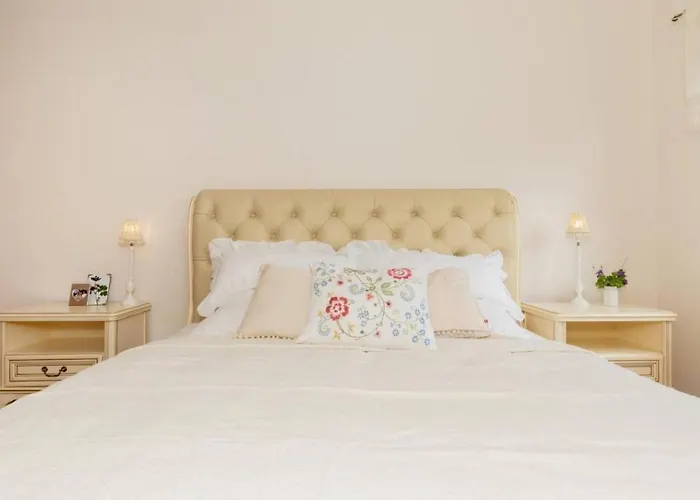 Vakantiehuis Reetdach In Mit Gepflegtem Garten Gąski