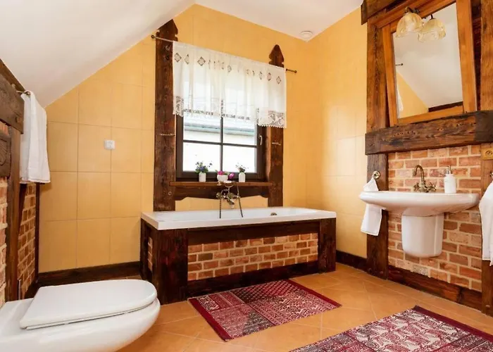 Reetdach In Mit Gepflegtem Garten Vakantiehuis Gąski