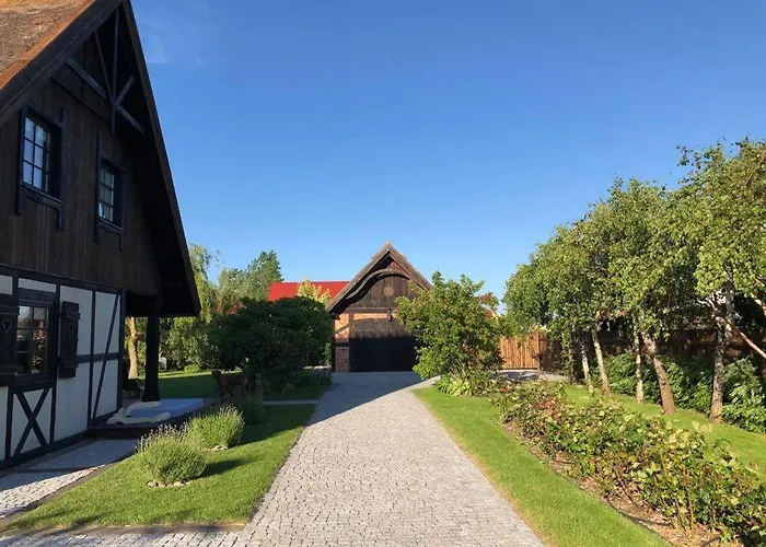 Vakantiehuis Reetdach In Mit Gepflegtem Garten